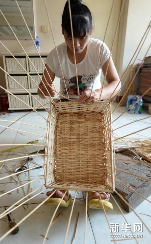http://m.thaithavorn.com/uploadfile/2014/0714/20140714024536935.jpg