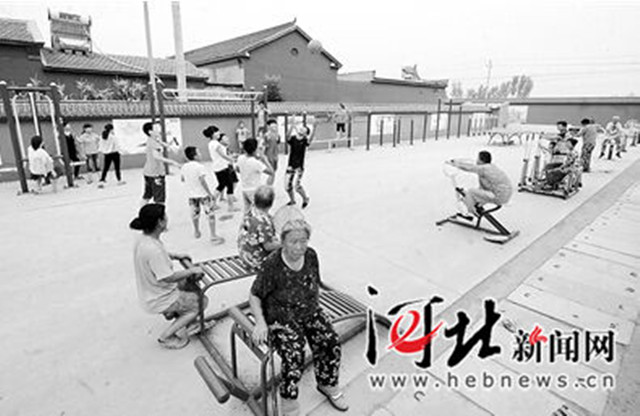 http://m.thaithavorn.com/uploadfile/2014/0731/20140731044351905.jpg