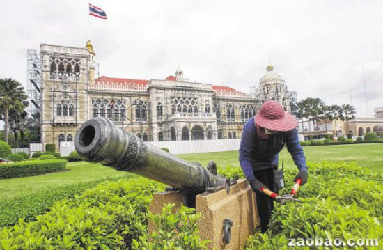 http://m.thaithavorn.com/uploadfile/2014/0815/20140815101929848.jpg