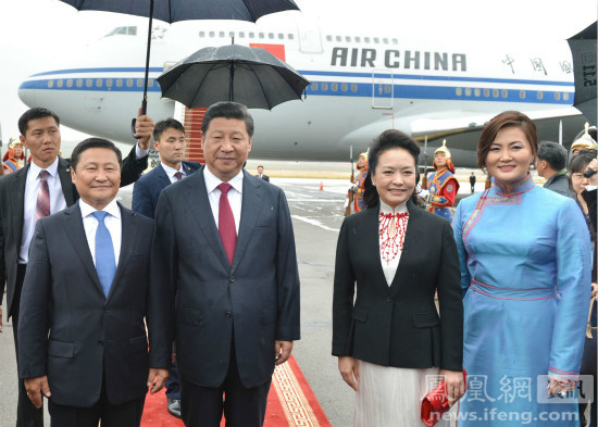 http://m.thaithavorn.com/uploadfile/2014/0821/20140821043128942.jpg