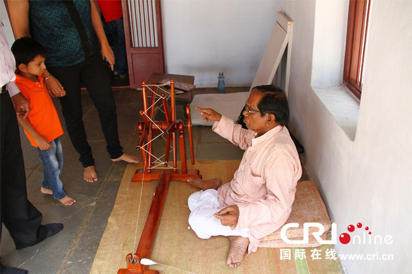 http://m.thaithavorn.com/uploadfile/2014/0916/20140916103743398.jpg