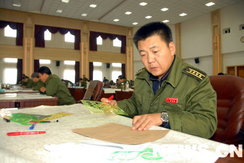 http://m.thaithavorn.com/uploadfile/2014/1028/20141028091421381.jpg