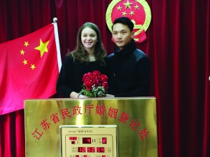 http://m.thaithavorn.com/uploadfile/2015/0105/20150105043049491.jpg