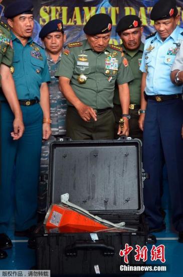 http://m.thaithavorn.com/uploadfile/2015/0113/20150113042042722.jpg
