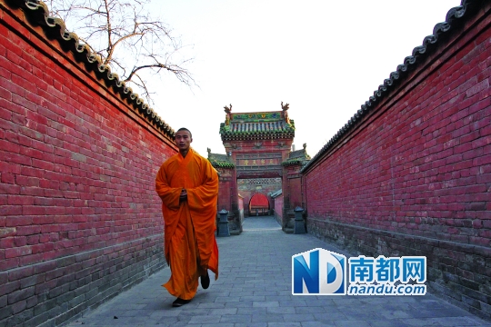 http://m.thaithavorn.com/uploadfile/2015/0128/20150128044227361.jpg