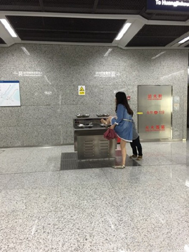 http://m.thaithavorn.com/uploadfile/2015/0506/20150506031324303.jpg