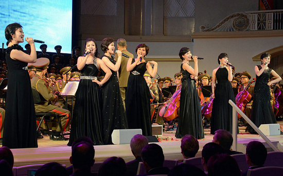 http://m.thaithavorn.com/uploadfile/2015/0910/20150910031309915.jpg